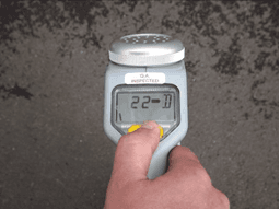 CAT4 display during the power-up sequence, reading 22-D.
